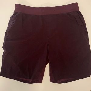 Large 9” Lululemon “T.H.E Short” Burgandy